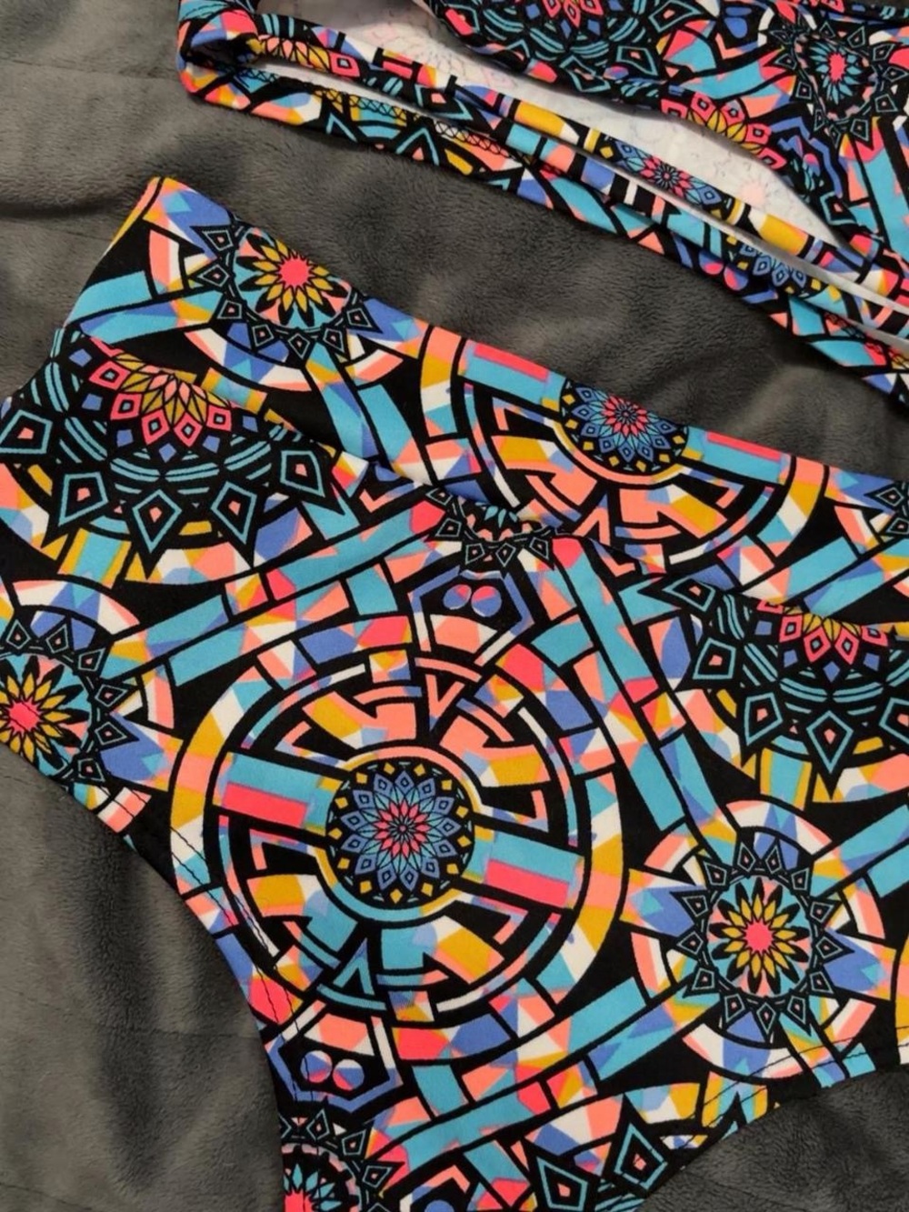 One by One Rave Set 🌈⭐️ Colorful Geometric Two-Piece Swim Set - Picture 2 of 6